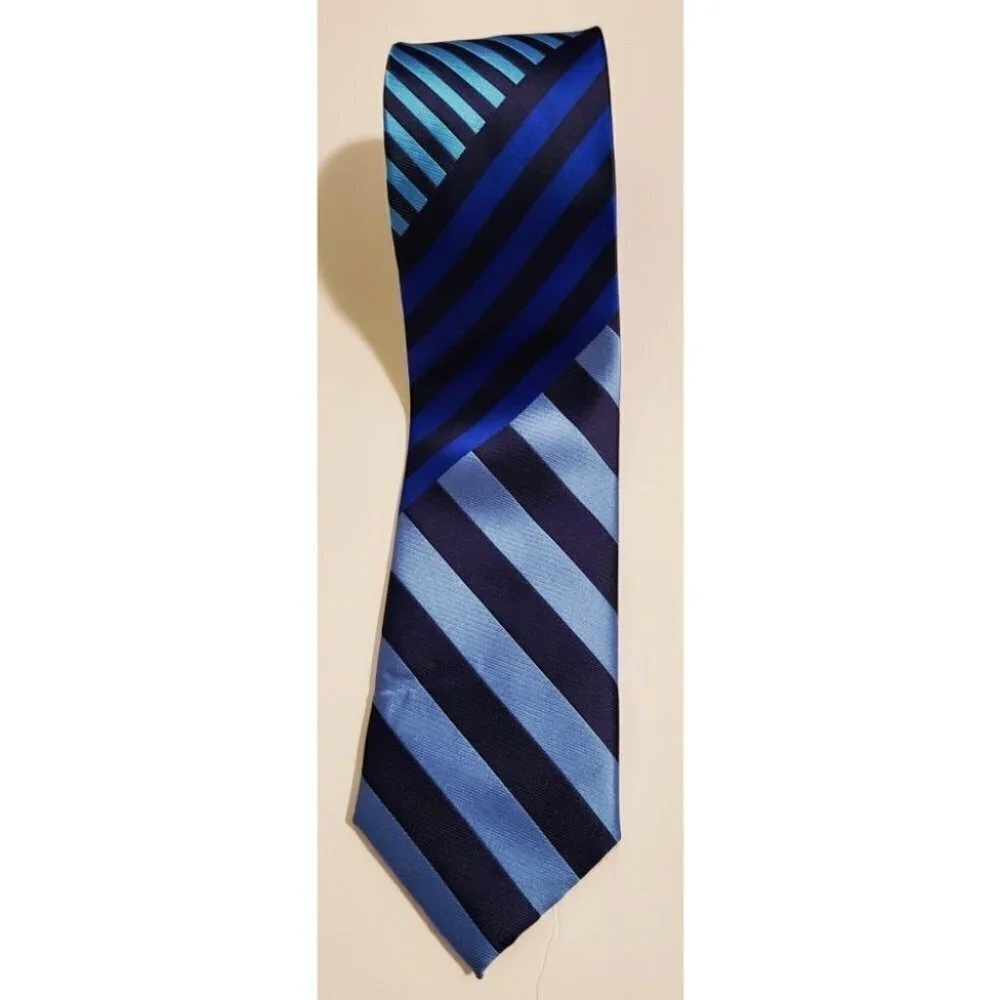 Men's Necktie Handkerchief Set by Bruno Conte